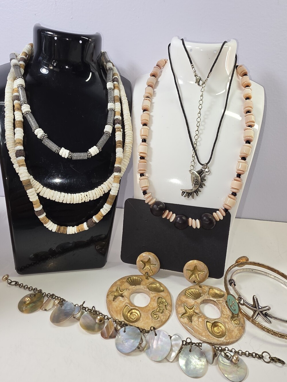 #2589, VTG BOHO COASTAL SHELL JEWELRY LOT 9 ITEMS,